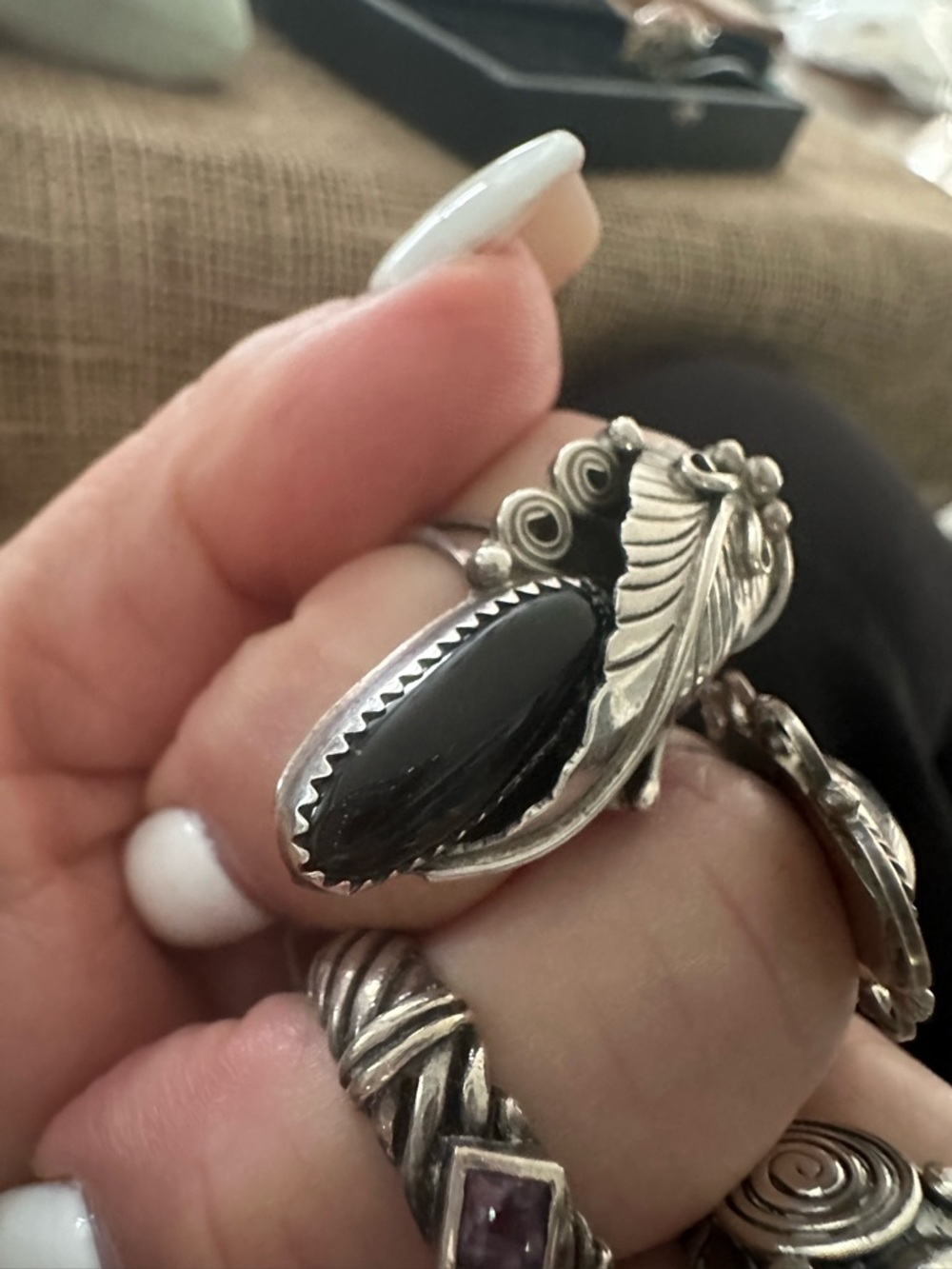 Sterling Silver Black Onyx Leaf Accent Ring - Black